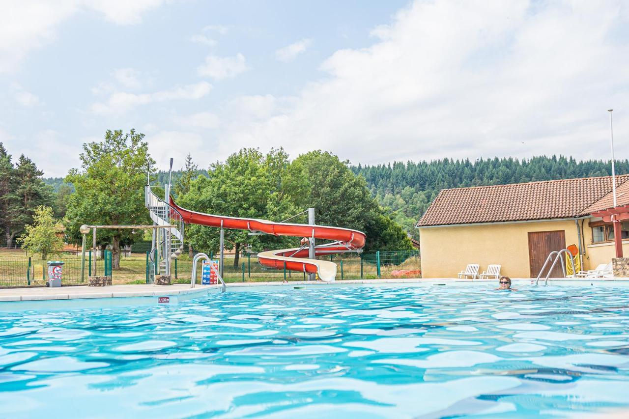 Villages De Gites Le Pigeonnier Le Malzieu-Ville Экстерьер фото